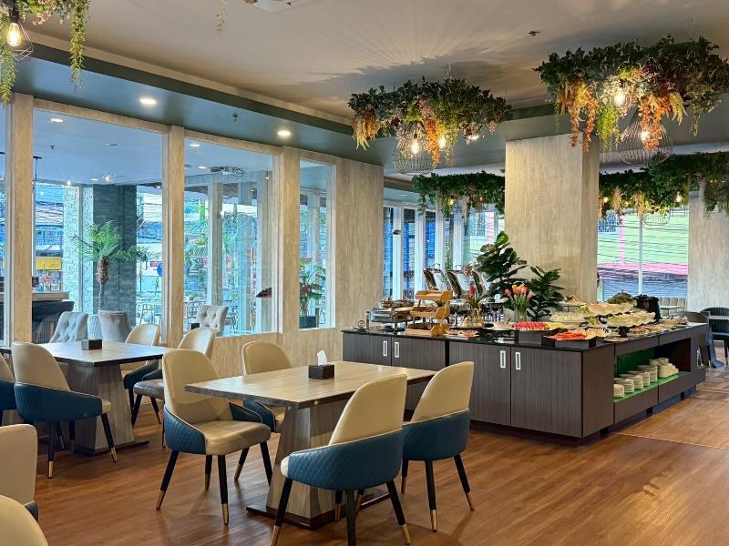 Empress Pattaya Hotel image