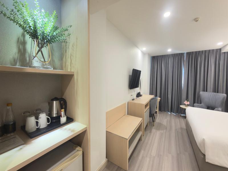 Empress Pattaya Hotel image