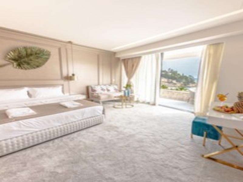 Hotel Plaza image