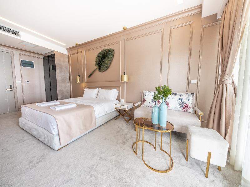Hotel Plaza image