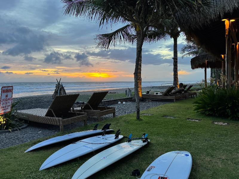 WIDE SANDS Beach Retreat image