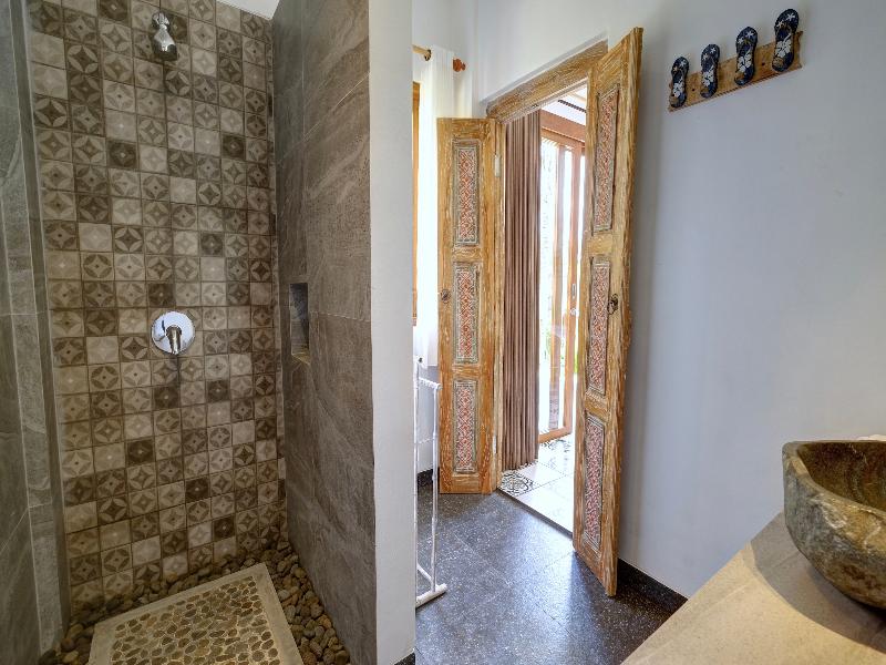 WIDE SANDS Beach Retreat image