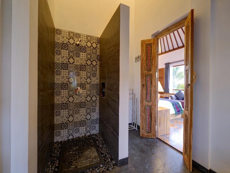 WIDE SANDS Beach Retreat image