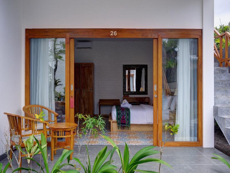 WIDE SANDS Beach Retreat image