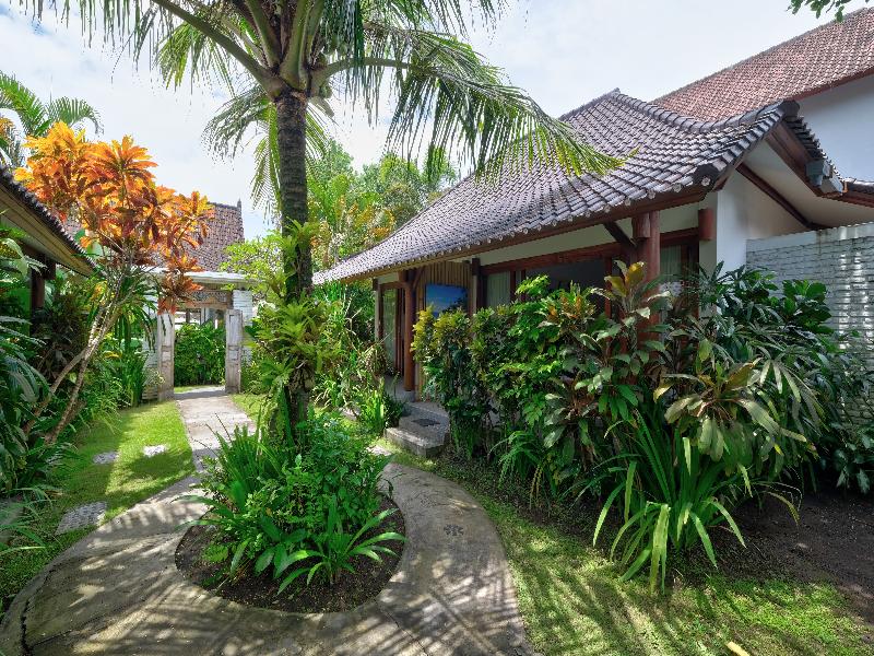 WIDE SANDS Beach Retreat image