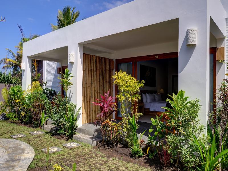 WIDE SANDS Beach Retreat image