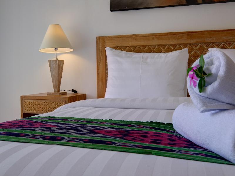 WIDE SANDS Beach Retreat image