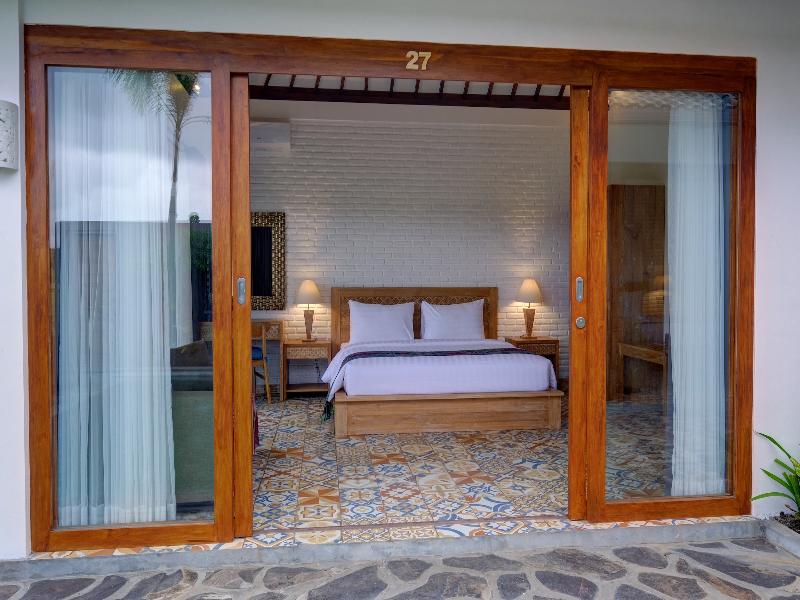 WIDE SANDS Beach Retreat image