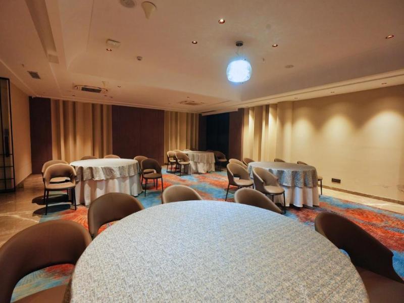 Grand Continent Hotel, Gurugram, Sector 45 image