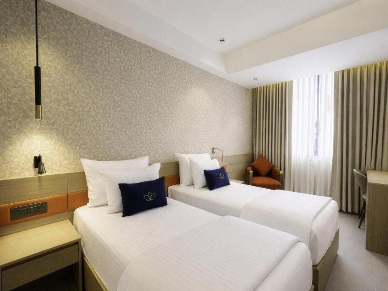 Grand Continent Hotel, Gurugram, Sector 45 image