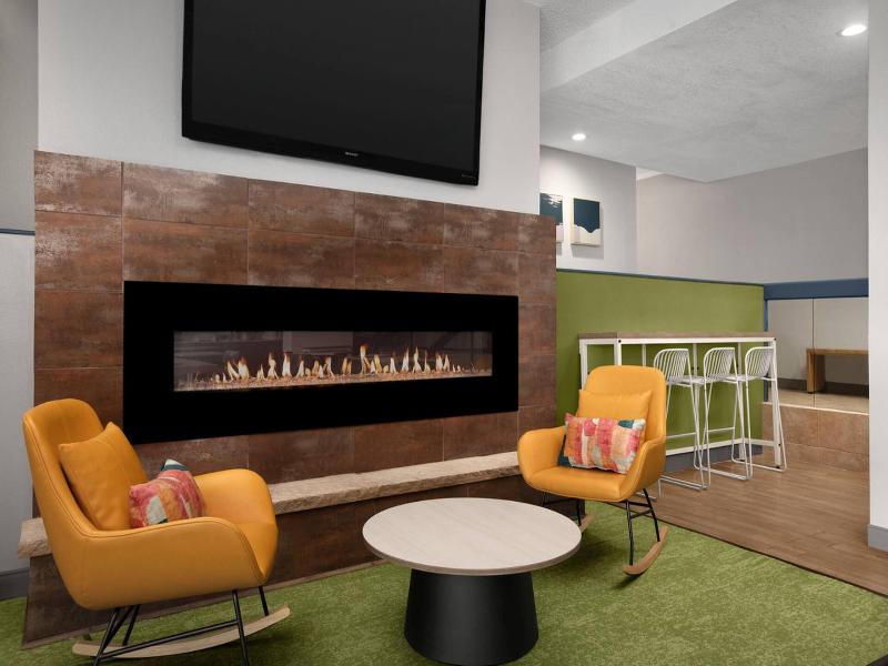 Holiday Inn Express & Suites Greenwood Village DTC image