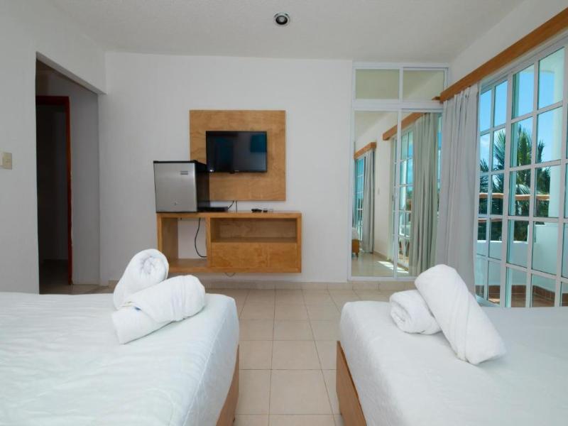 Hotel & Beachclub Ojo De Agua image