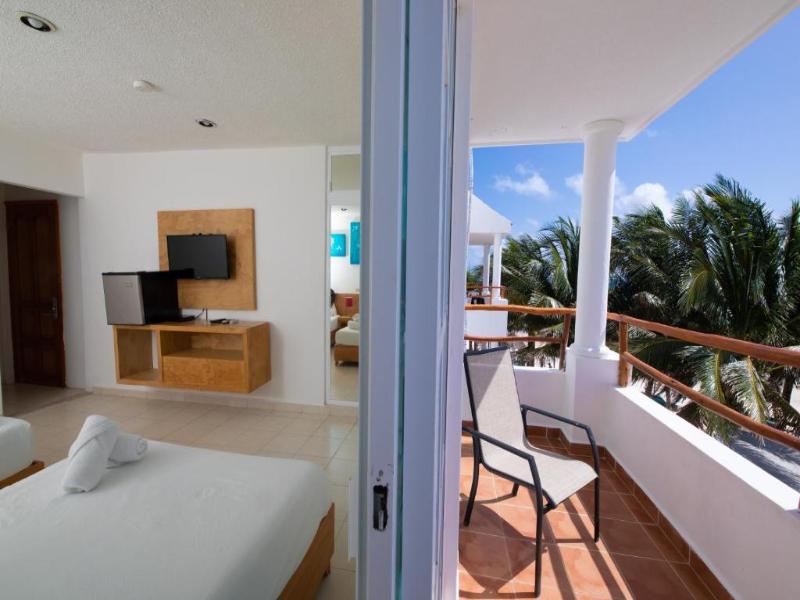 Hotel & Beachclub Ojo De Agua image