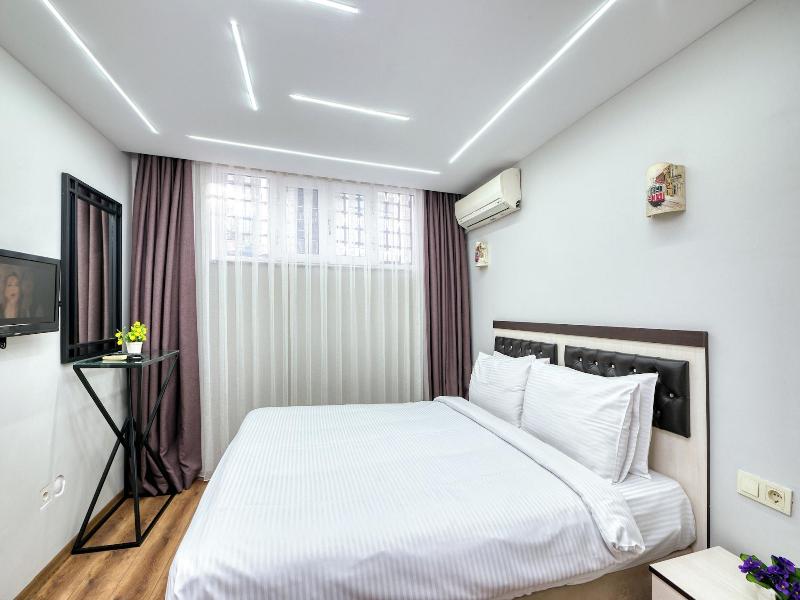 Bright Apart Hotel image