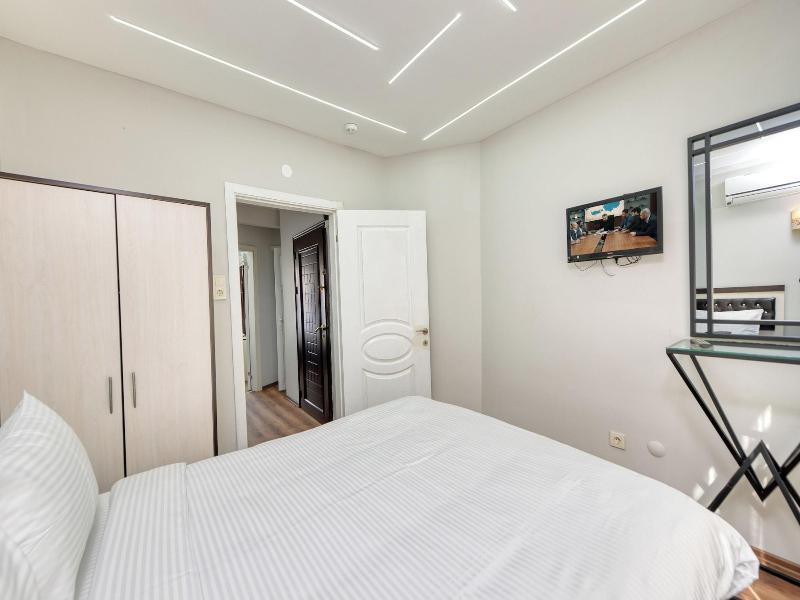 Bright Apart Hotel image