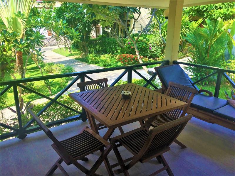 Chor Chang Villa Resort — exterior view