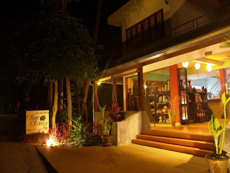 Chor Chang Villa Resort image