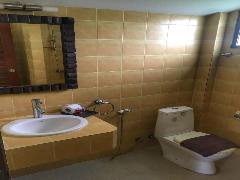 Chor Chang Villa Resort image