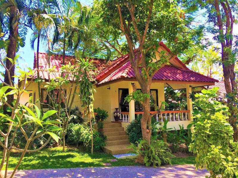 Chor Chang Villa Resort image