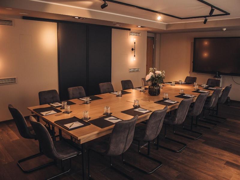Arivo Aparthotel image
