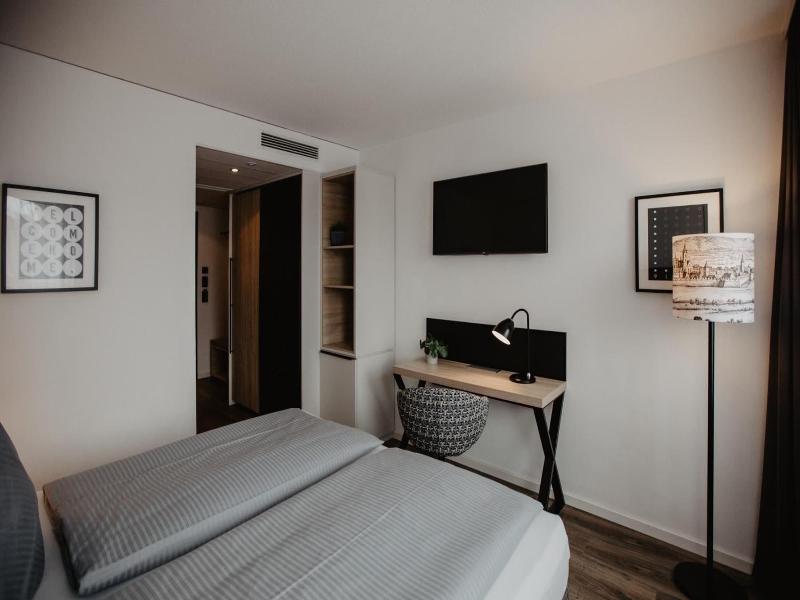 Arivo Aparthotel image