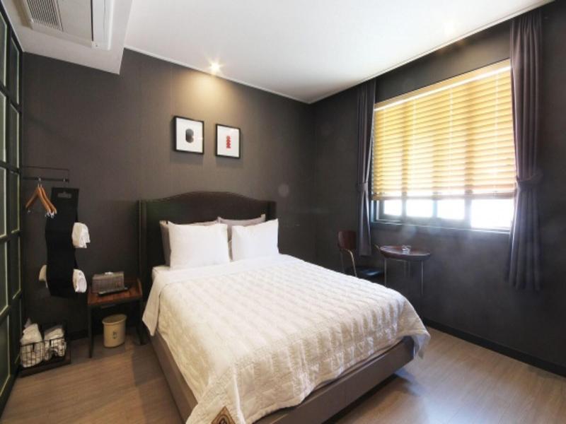 Brown Dot Changwon Myeongseo Convention image