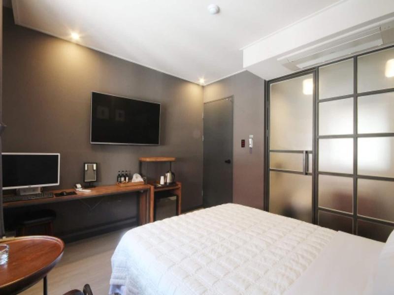 Brown Dot Changwon Myeongseo Convention image