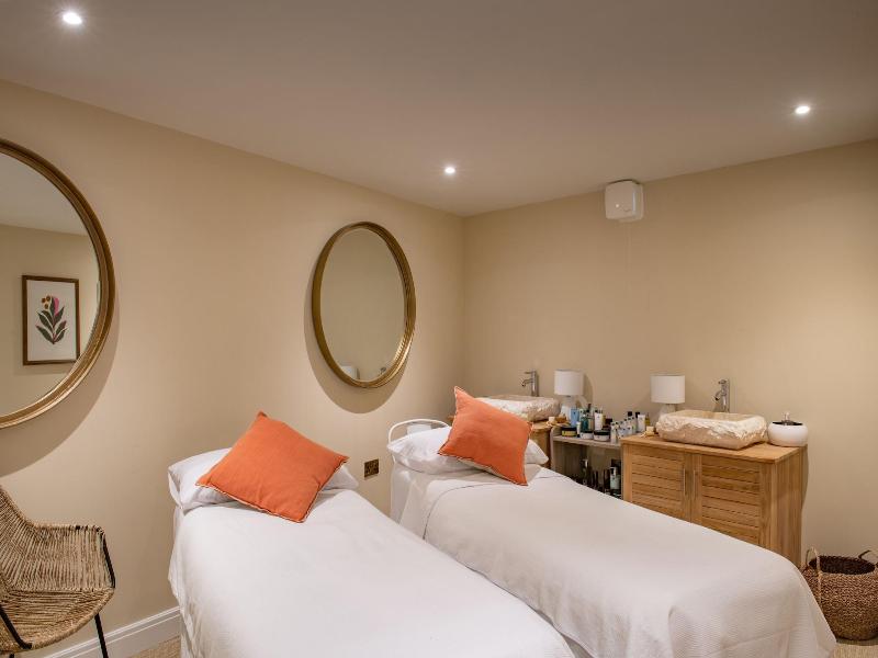 Harbour Beach Club Hotel image
