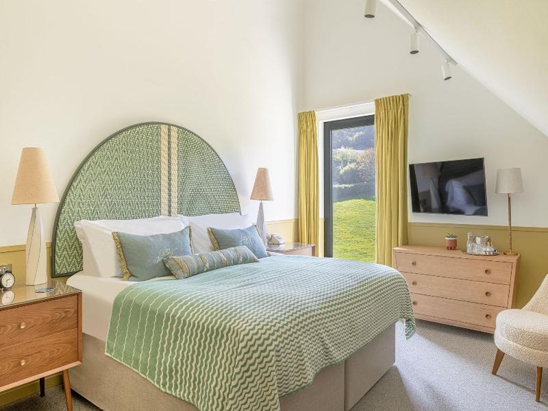Harbour Beach Club Hotel image