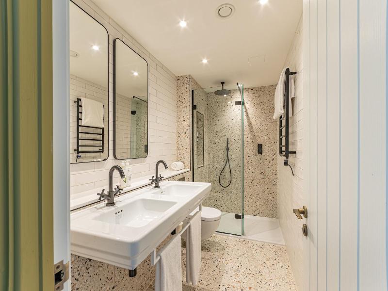 Harbour Beach Club Hotel image