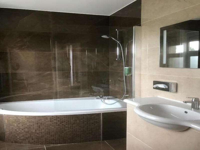Hotel Le Cercle image