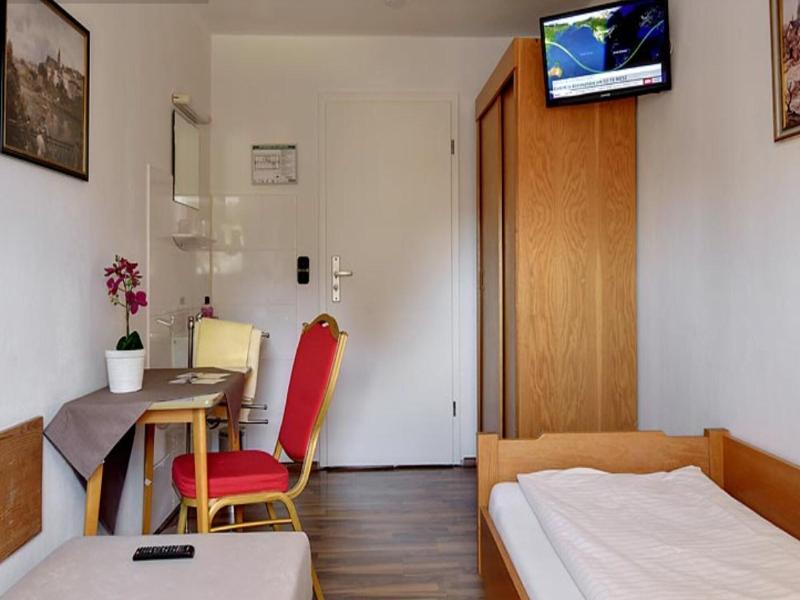 Hotel Olympia image