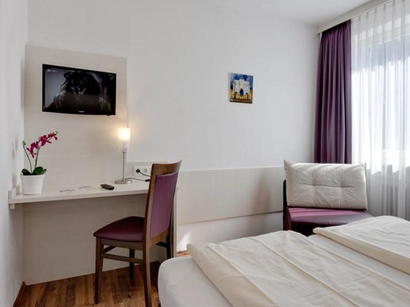 Hotel Olympia image