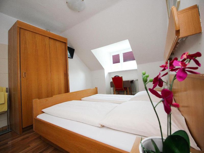 Hotel Olympia image