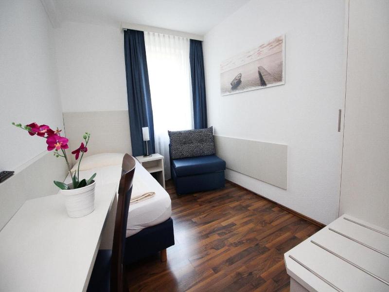 Hotel Olympia image