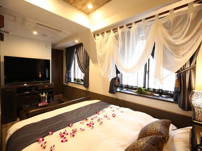 Hotel Petit Bali Higashishinjuku Adults Only image