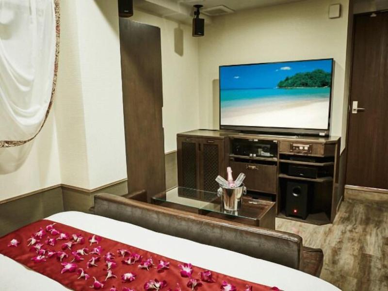 Hotel Petit Bali Higashishinjuku Adults Only image