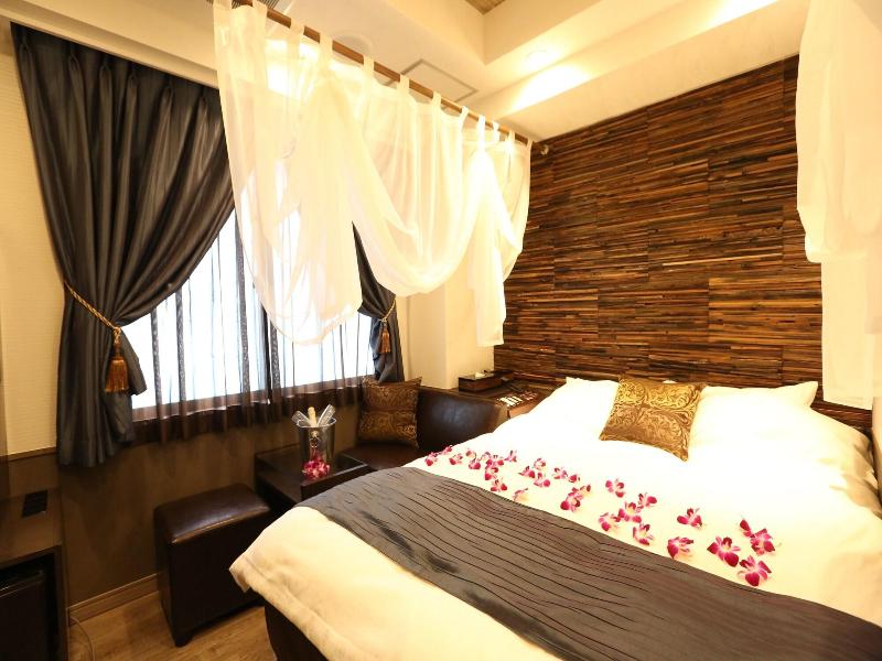 Hotel Petit Bali Higashishinjuku Adults Only image