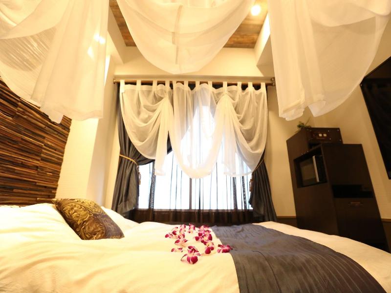 Hotel Petit Bali Higashishinjuku Adults Only image