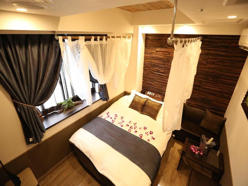 Hotel Petit Bali Higashishinjuku Adults Only image