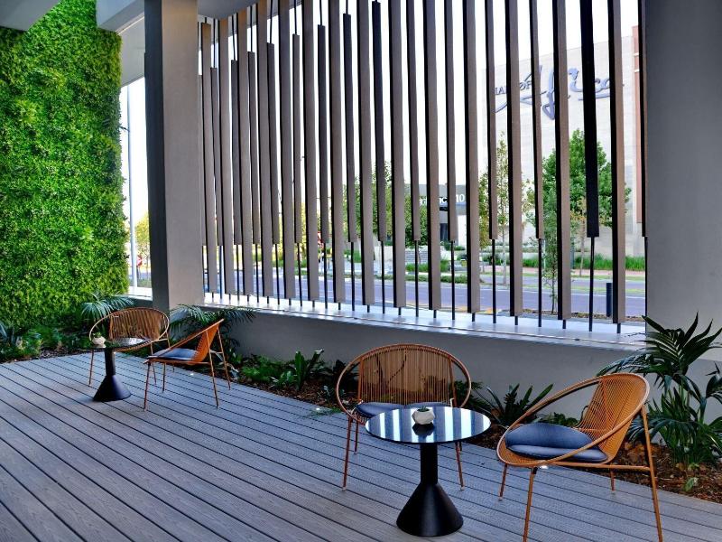 Courtyard Hotel Waterfall City image