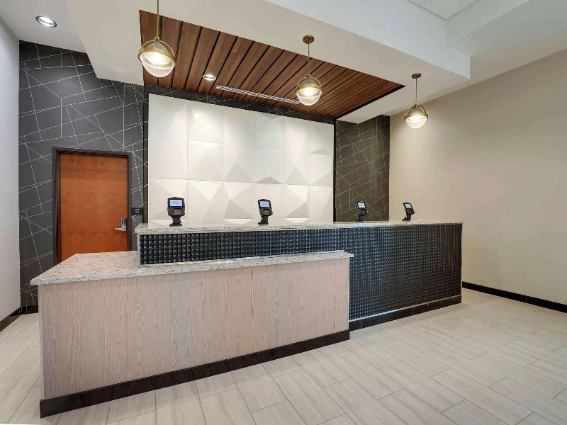 Drury Plaza Hotel Cincinnati Florence image