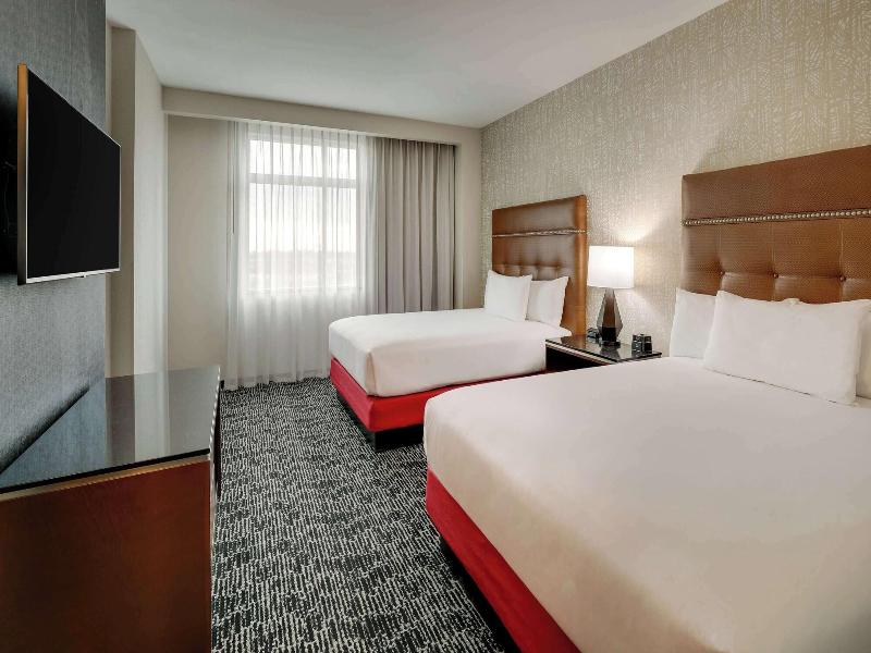 Drury Plaza Hotel Cincinnati Florence image