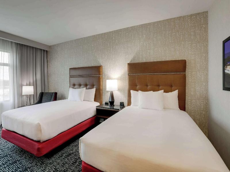 Drury Plaza Hotel Cincinnati Florence image