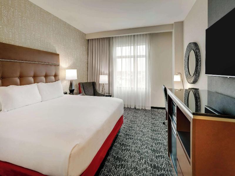 Drury Plaza Hotel Cincinnati Florence image