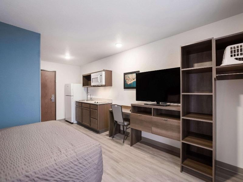 Woodspring Suites Detroit Madison Heights — general view