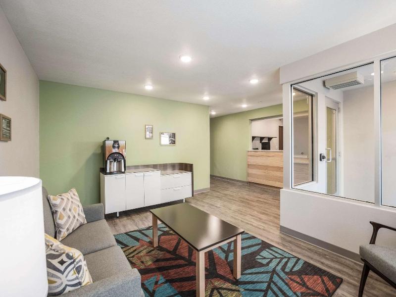 Woodspring Suites Detroit Madison Heights image