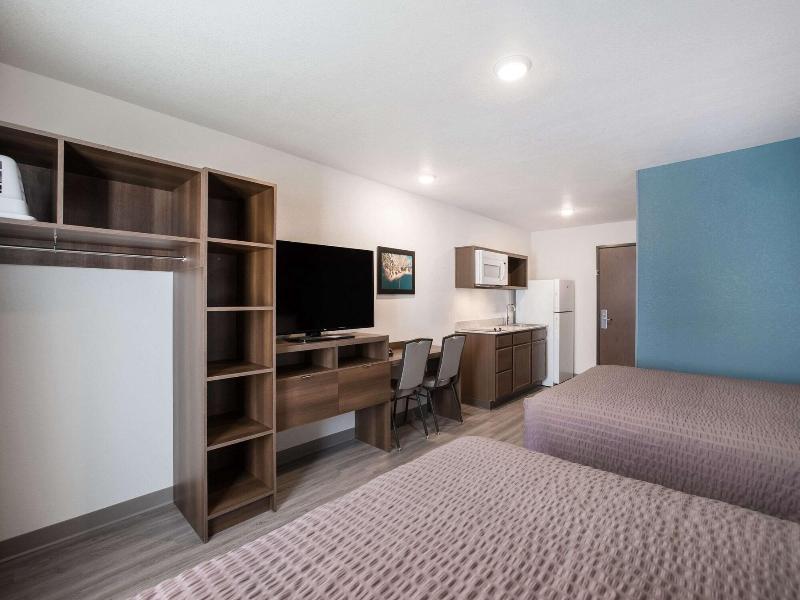 Woodspring Suites Detroit Madison Heights image