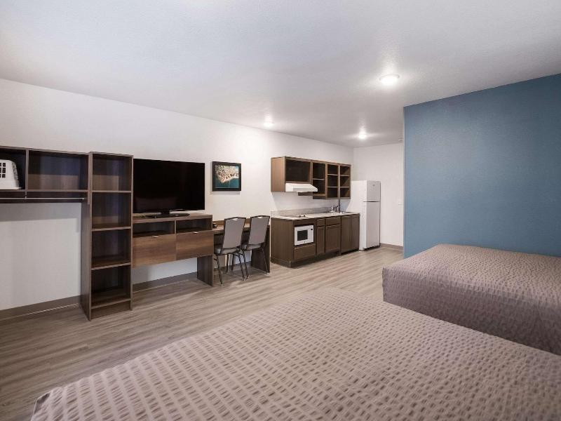 Woodspring Suites Detroit Madison Heights image