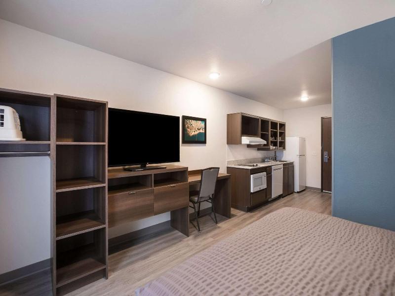 Woodspring Suites Detroit Madison Heights image